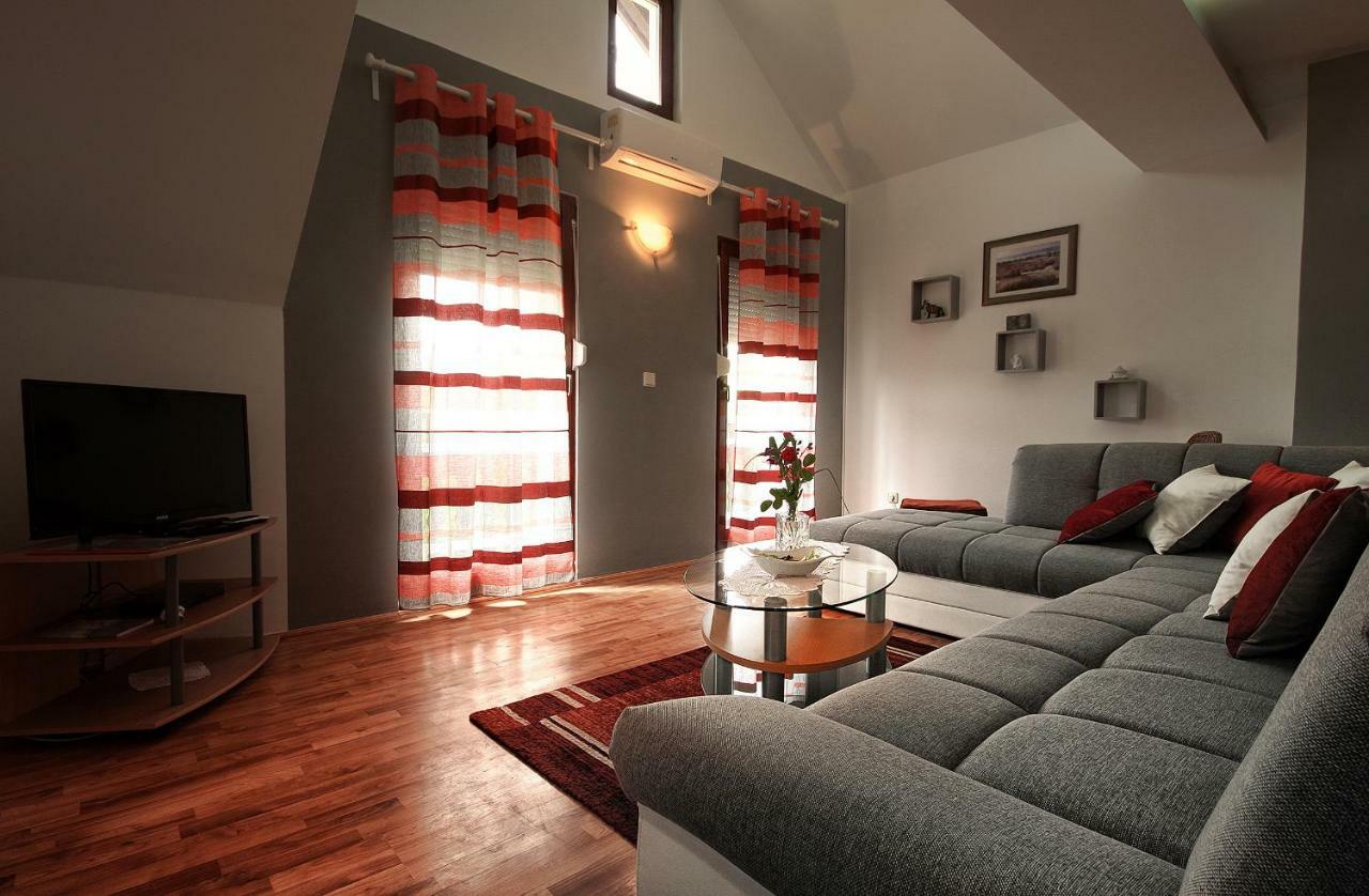 Apartment Medeni Rakovica Dış mekan fotoğraf